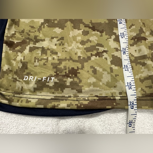 NWOT New England Patriots men’s XL Dri fit Nike shirt Salute to Service - Picture 8 of 9